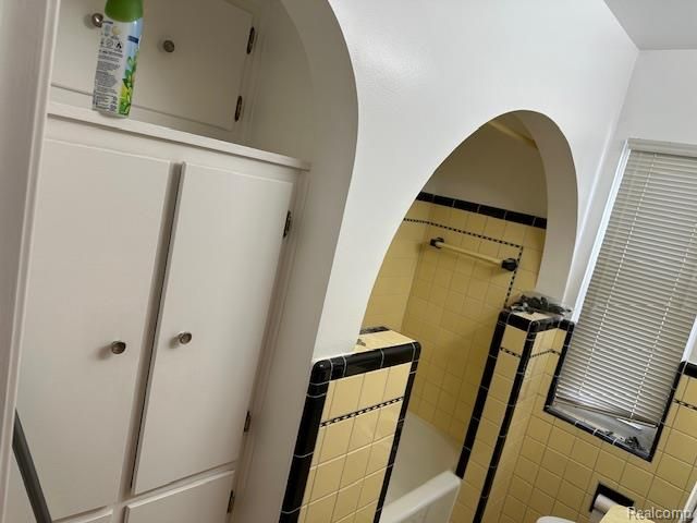 15572 Fordham Street, Detroit, MI 48205