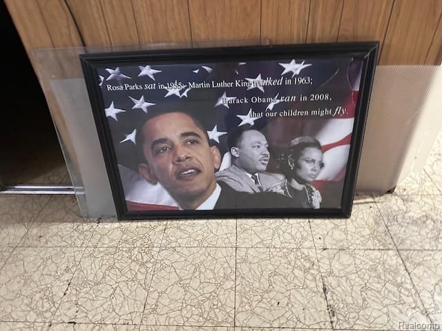 15572 Fordham Street, Detroit, MI 48205