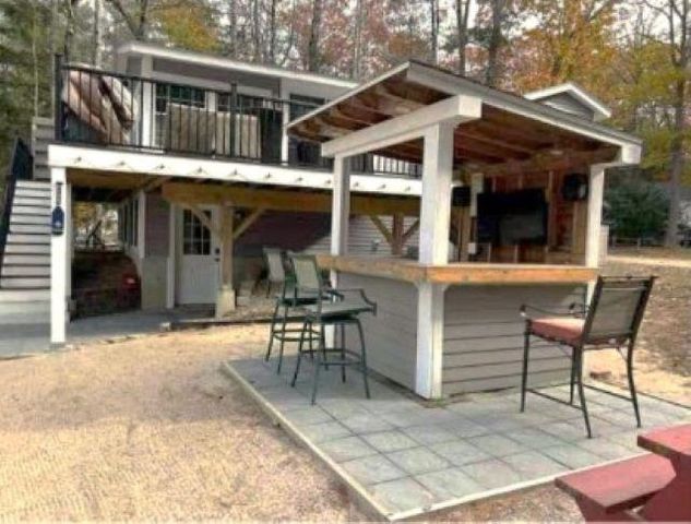 93 E Huntress Pond Road, Barnstead, NH 03225