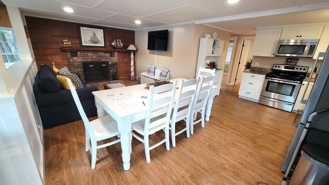 93 E Huntress Pond Road, Barnstead, NH 03225