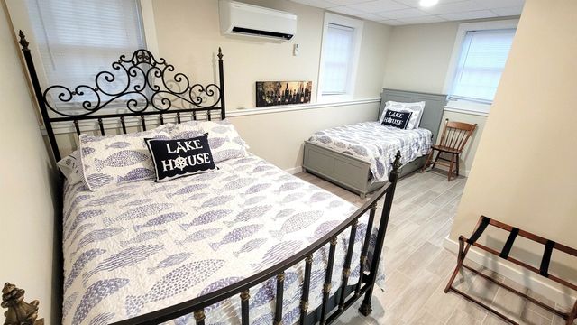 93 E Huntress Pond Road, Barnstead, NH 03225