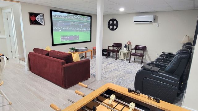 93 E Huntress Pond Road, Barnstead, NH 03225