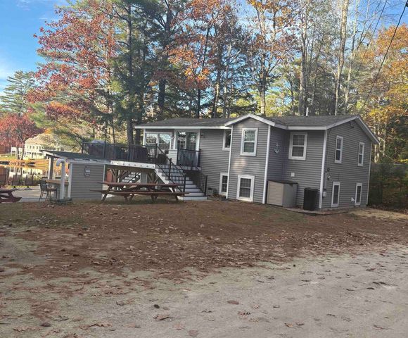 93 E Huntress Pond Road, Barnstead, NH 03225
