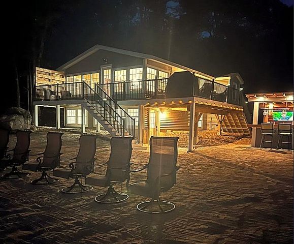 93 E Huntress Pond Road, Barnstead, NH 03225