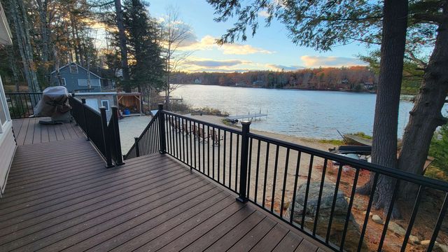 93 E Huntress Pond Road, Barnstead, NH 03225