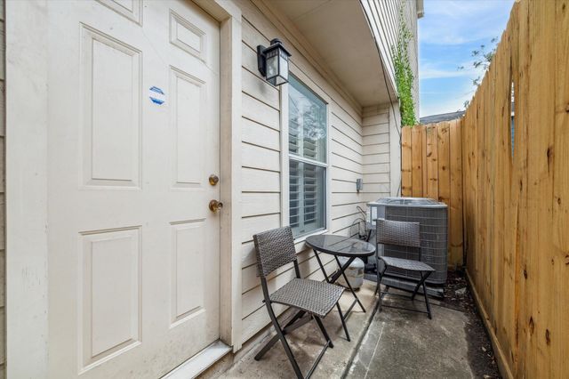 1213 Oneil Street B, Houston, TX 77019