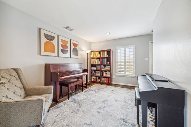 1213 Oneil Street B, Houston, TX 77019