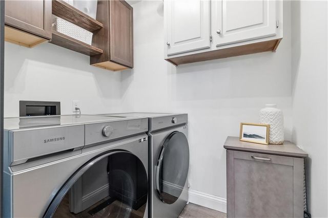 817 NW Golden Court, Blue Springs, MO 64015