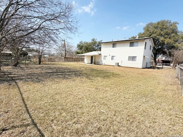 4206 Dauphine, San Antonio, TX 78218