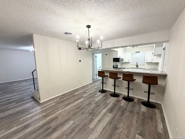 4206 Dauphine, San Antonio, TX 78218