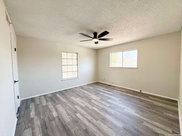 4206 Dauphine, San Antonio, TX 78218