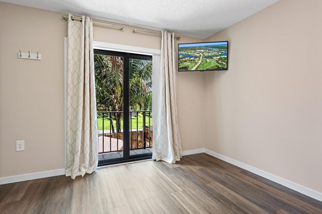 3331 S Meridian Way S A, Palm Beach Gardens, FL 33410