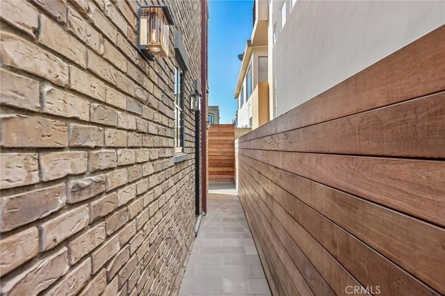 229 Marine Place, Manhattan Beach, CA 90266