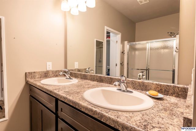 9406 S 173rd Street, Omaha, NE 68136