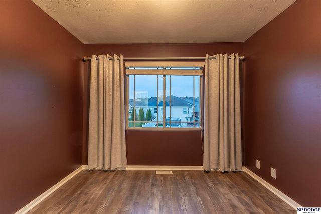 9406 S 173rd Street, Omaha, NE 68136