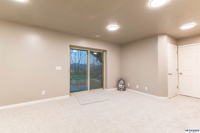 9406 S 173rd Street, Omaha, NE 68136