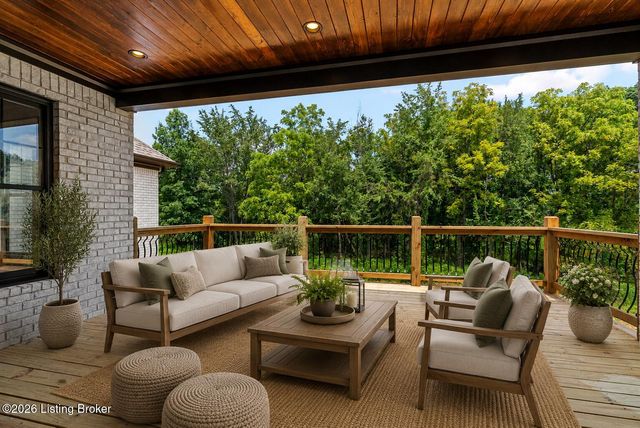 148 Prosperity Way, Fisherville, KY 40023