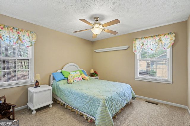 542 Eastern Cross Lane, Clayton, GA 30525