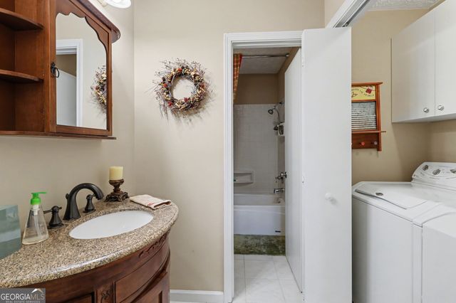 542 Eastern Cross Lane, Clayton, GA 30525