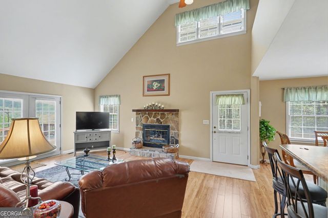 542 Eastern Cross Lane, Clayton, GA 30525
