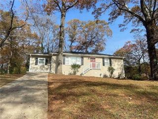 2490 Brentwood Road, Decatur, GA 30032