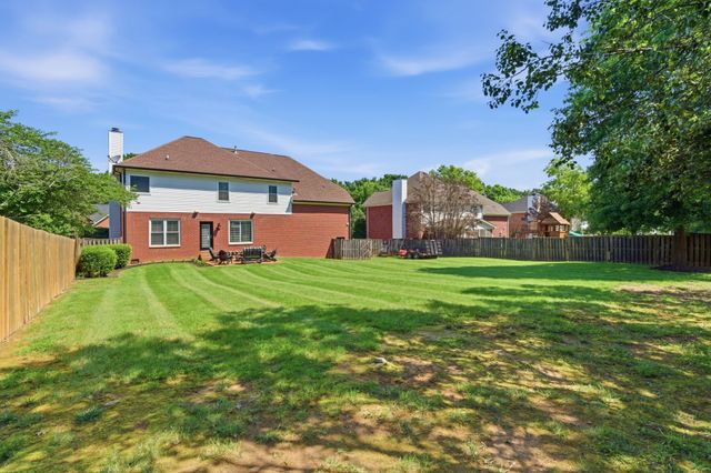108 Crooked Creek Ln, Hendersonville, TN 37075