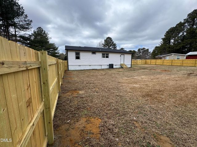 119 Fox Pond Road, Henderson, NC 27537