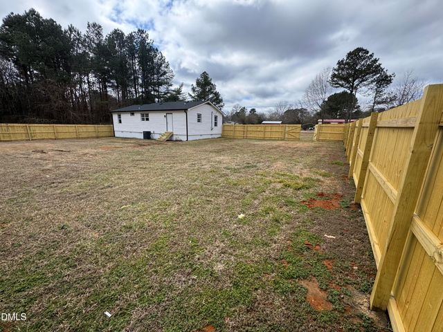 119 Fox Pond Road, Henderson, NC 27537