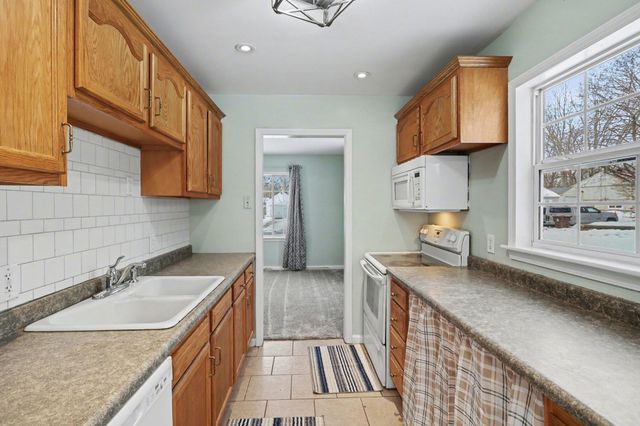 1018 Burr Oak Street, Albion City, MI 49224