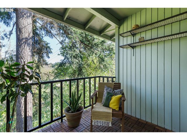 11990 Sw CORBY Dr 2, Portland, OR 97225