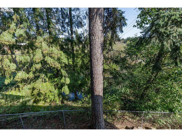 11990 Sw CORBY Dr 2, Portland, OR 97225