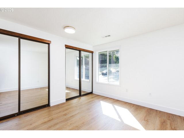 11990 Sw CORBY Dr 2, Portland, OR 97225