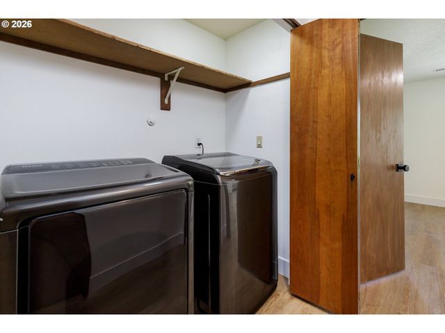 11990 Sw CORBY Dr 2, Portland, OR 97225