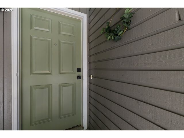 11990 Sw CORBY Dr 2, Portland, OR 97225