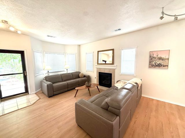 5432 Caballo Court NE, Rio Rancho, NM 87144