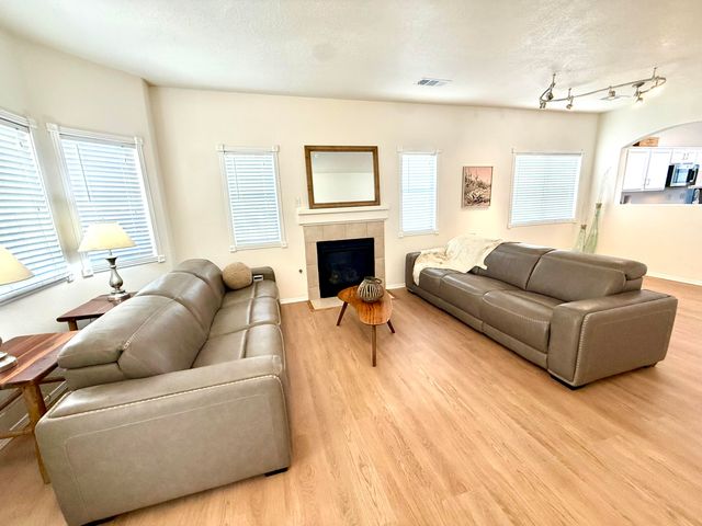 5432 Caballo Court NE, Rio Rancho, NM 87144