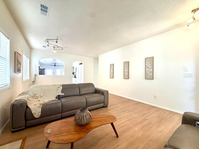 5432 Caballo Court NE, Rio Rancho, NM 87144