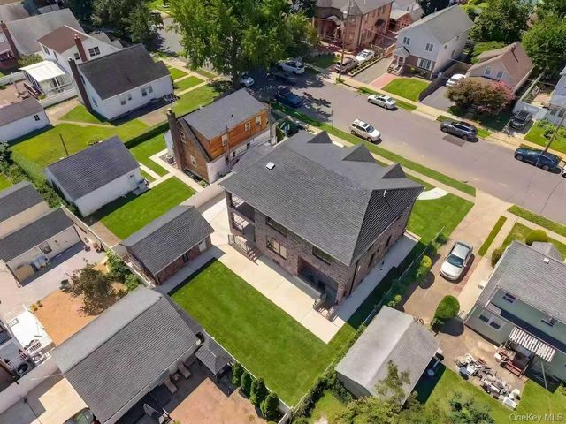 946 Cherry Lane, Garden City Park, NY 11001