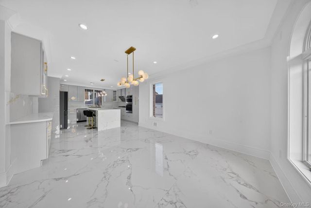 946 Cherry Lane, Garden City Park, NY 11001