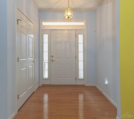 8199 Jeannes Creek Lane, West Chester, OH 45069