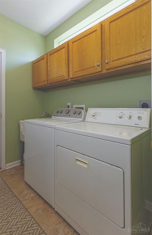 8199 Jeannes Creek Lane, West Chester, OH 45069
