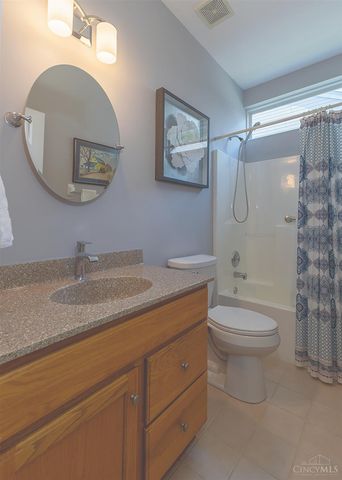 8199 Jeannes Creek Lane, West Chester, OH 45069