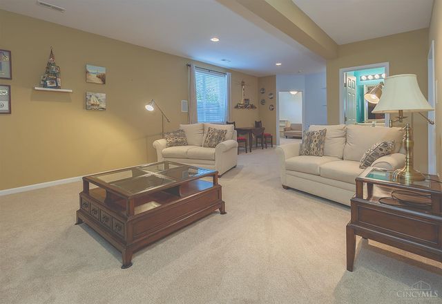 8199 Jeannes Creek Lane, West Chester, OH 45069