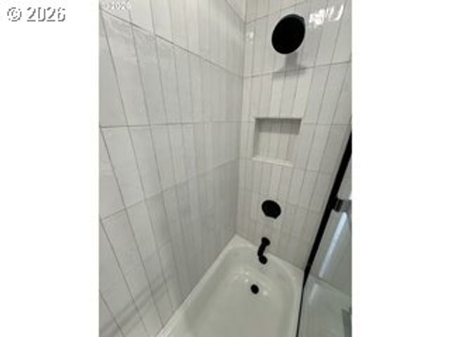 2020 Se 34TH Ave, Portland, OR 97214