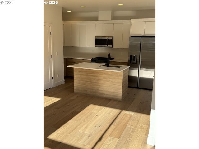 2020 Se 34TH Ave, Portland, OR 97214