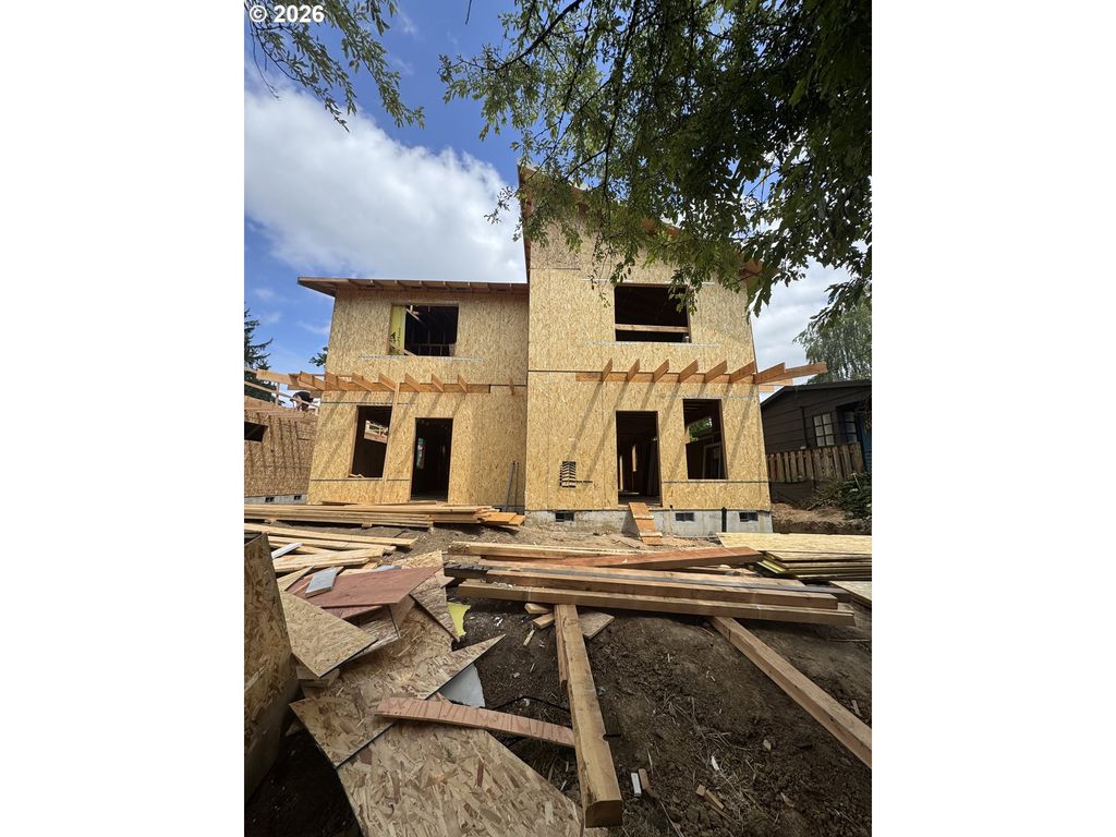 2020 Se 34TH Ave, Portland, OR 97214