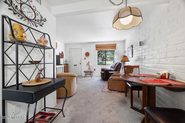 265 S Paseo Sarta, Green Valley, AZ 85614