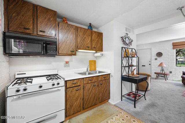 265 S Paseo Sarta, Green Valley, AZ 85614