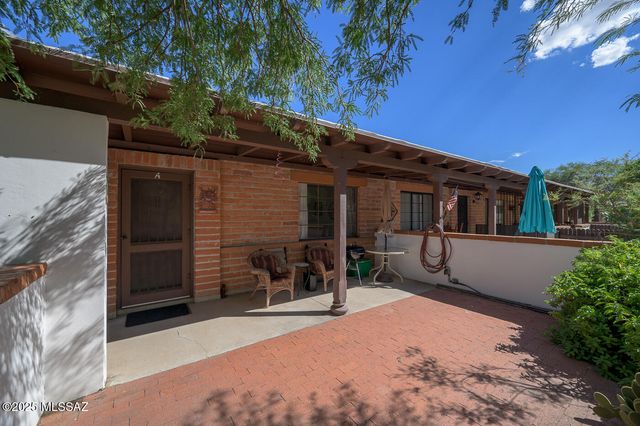 265 S Paseo Sarta, Green Valley, AZ 85614