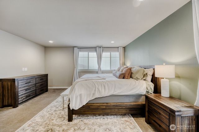 5658 S 328th Place, Auburn, WA 98001